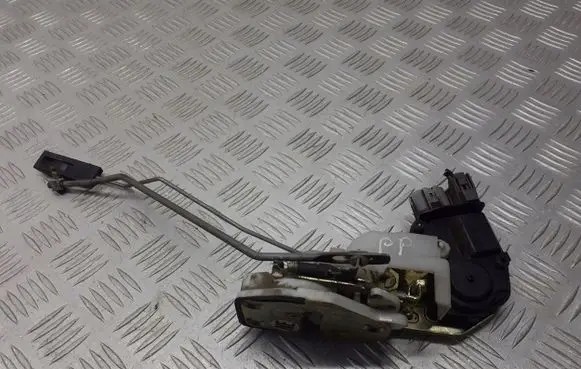 Honda HR-V Front door lock