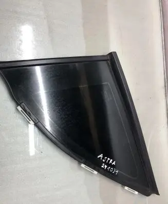 Opel Astra K Rear vent window glass 43r011583