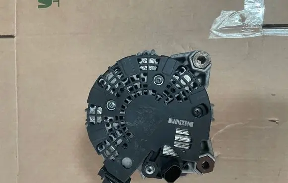 Volvo V40 Generator/alternator 30659580