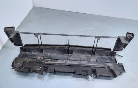 Mercedes-Benz C W204 Bottom radiator support slam panel A2045050430