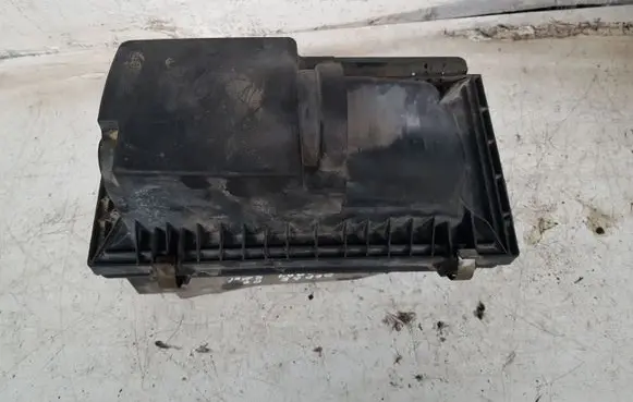 Dodge Caliber Air filter box