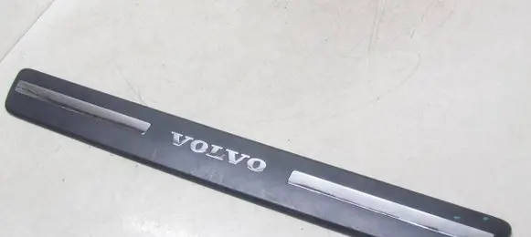 Volvo XC60 Front sill trim cover 31349002