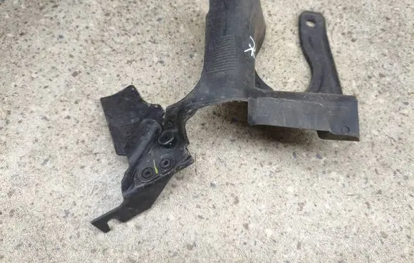 Ford Explorer VI Front underbody cover/under tray LB5BS16A579AF