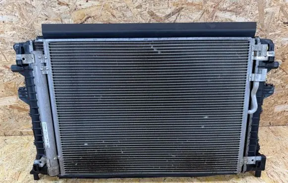 Seat Leon (5F) Radiator set 5Q0121251GF 5WA816411C 5Q0121251GQ