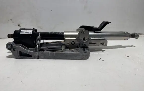 Mercedes-Benz C W204 Steering wheel axle A2044601816 0817700350 PP204460219