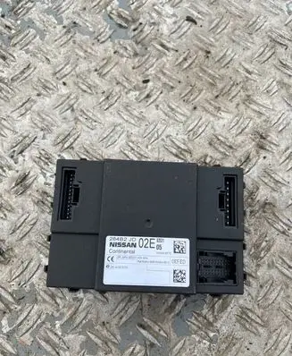 Nissan Qashqai Comfort/convenience module 284B2JD02E 5WK49372