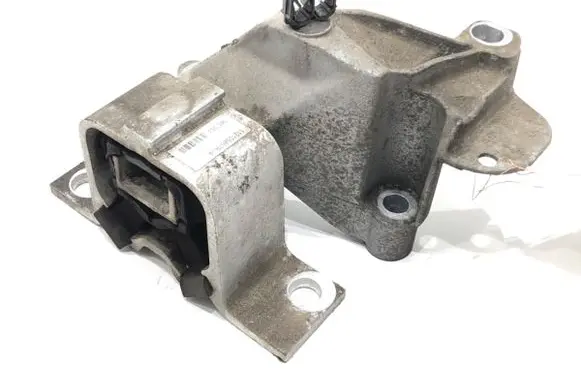 Dacia Duster II Engine mount vacuum valve 112105867R
