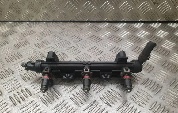 Volkswagen Polo V 6R Fuel main line pipe 03E133320A