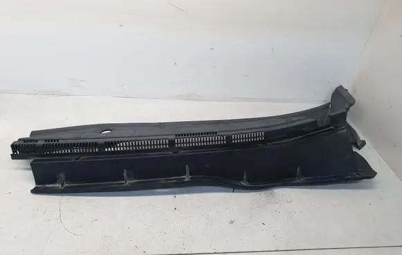 Mitsubishi Outlander Wiper trim 7405A155