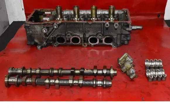 Nissan Micra Engine head UKR3