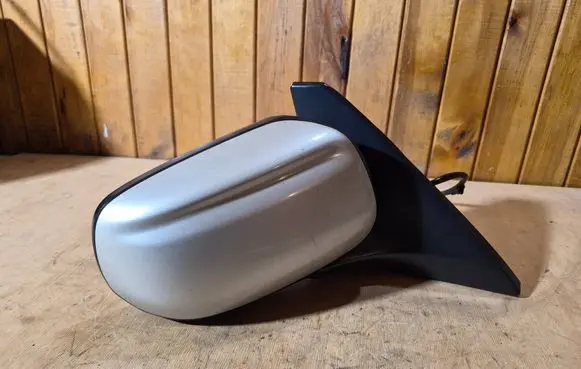 Mazda 323 Front door electric wing mirror E13010089