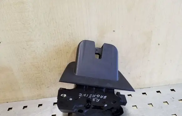Audi A3 S3 A3 Sportback 8P Tailgate/trunk/boot lock/catch/latch 8P4827505C
