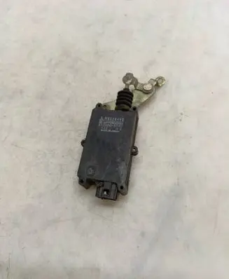 Mitsubishi Galant Eterna Central locking motor MB320443 1528005040