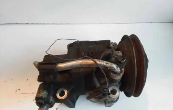 Nissan X-Trail T30 Air conditioning (A/C) compressor (pump) 926005M301 487026898