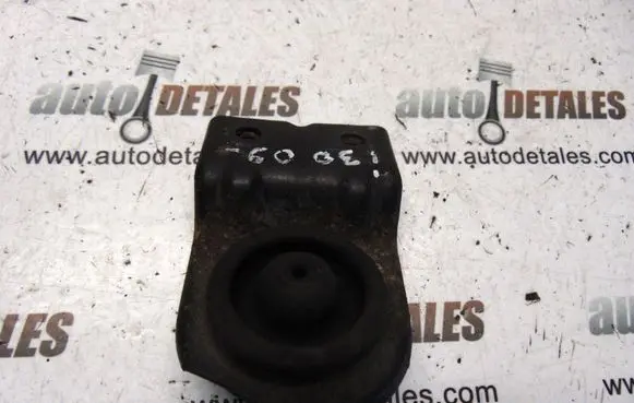 Hyundai i30 Radiator mount bracket