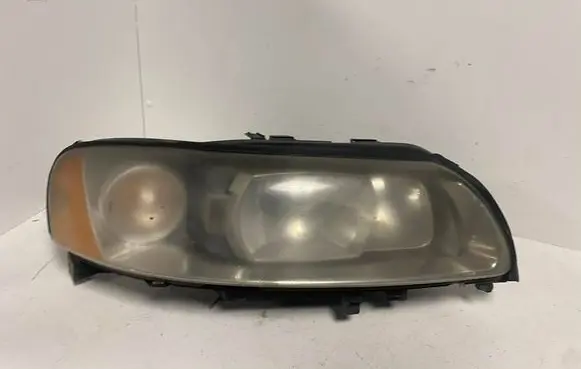 Volvo V70 Headlight/headlamp 30784250 89901007 P2004V70G