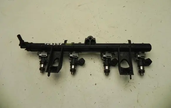 Dacia Sandero Fuel distributor 8200367230 VD8387
