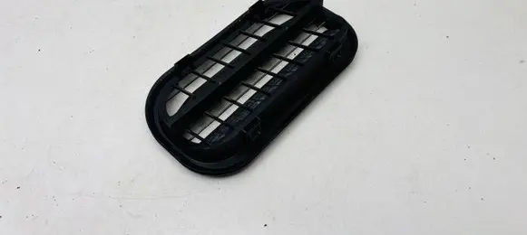 Audi A5 Quarter panel pressure vent 6R0819465B