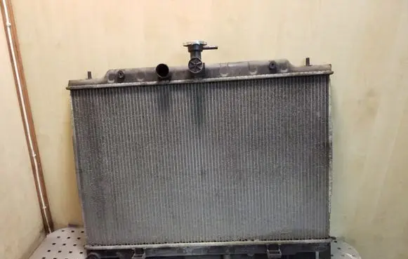 Nissan X-Trail T31 Coolant radiator