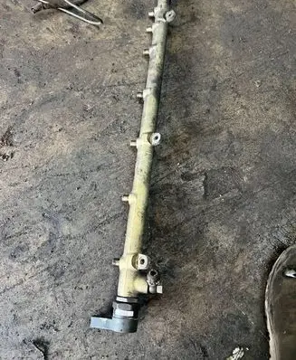 Mercedes-Benz E W211 Fuel main line pipe A6130700195 0445216007
