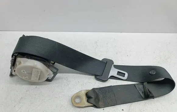 Toyota Corolla E120 E130 Rear seatbelt C4101 7336002171 C7092G0659