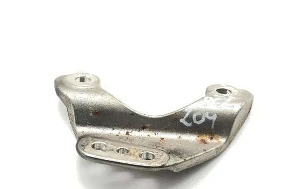 BMW 5 G30 G31 G38 Muffler mount bracket/holder 8671520