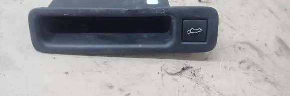 Toyota Highlander XU70 Tailgate opening switch 