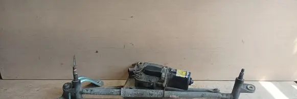 Front wiper linkage and motor