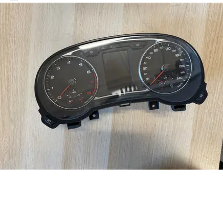 Audi A1 Speedometer (instrument cluster) 8X0920930