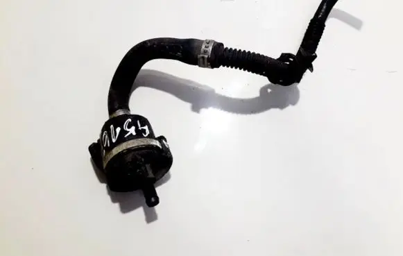 Volkswagen PASSAT B5 Valve vacuum px042115907