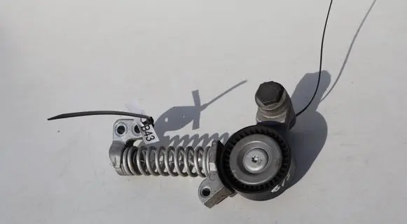 Volvo V40 Timing belt/chain tensioner 