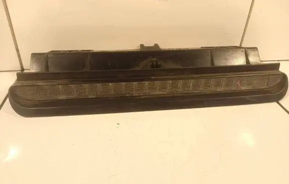 Volvo V70 Third/center stoplight 9151490