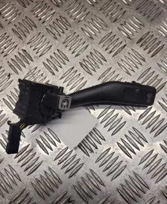 Volkswagen Golf V Wiper control stalk 1K0953519
