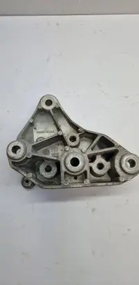 Chrysler Pacifica Gearbox mounting bracket 68224740AA