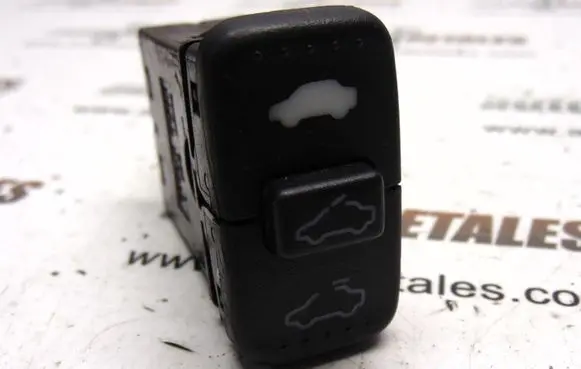 Honda CR-V Sunroof switch M19833