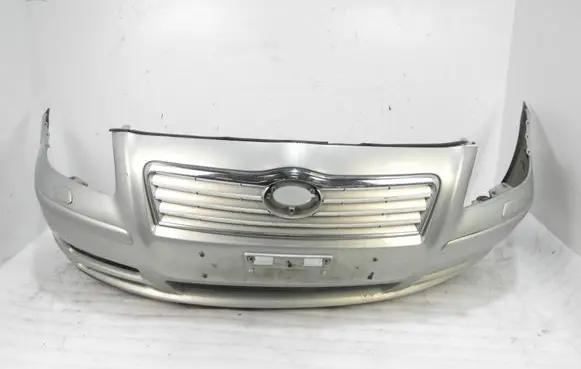 Toyota Avensis T250 Front bumper 