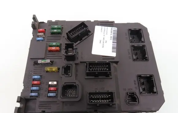 Peugeot 206 Central body control module 9652474780 S118085220C