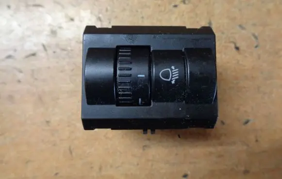 Skoda Fabia Mk2 (5J) Light switch 5J0941333