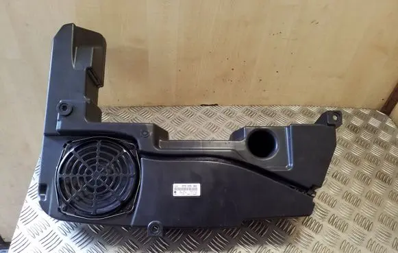 Audi A5 Sportback 8TA Subwoofer speaker 8T8035382