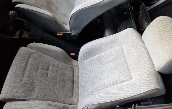 Volkswagen Golf II Seat set 191881