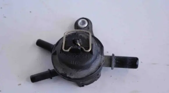 Porsche Panamera (970) Coolant heater control valve 7P5121671