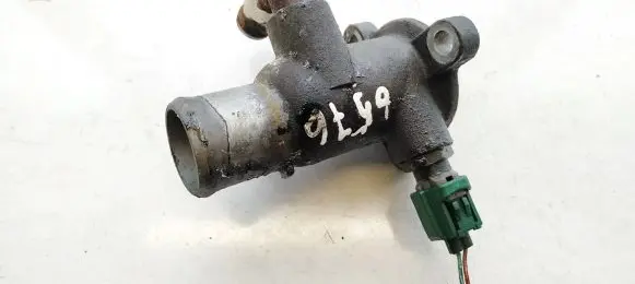Suzuki Swift I Engine coolant pipe/hose