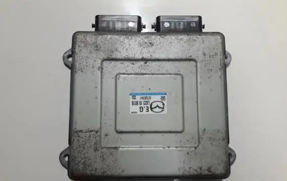 Mazda 5 Engine control unit/module l82318881b e6t53976h1