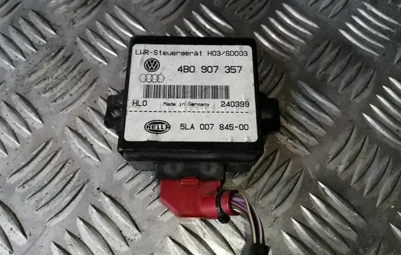 Audi A6 S6 C5 4B Light module LCM 4B0907357