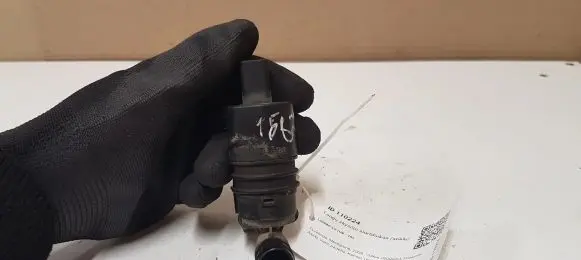 Citroen C5 Windscreen/windshield washer pump 9643447980 002018