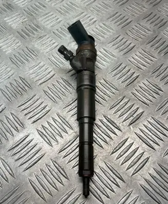 BMW 5 E60 E61 Fuel injector 7794435 0445110209