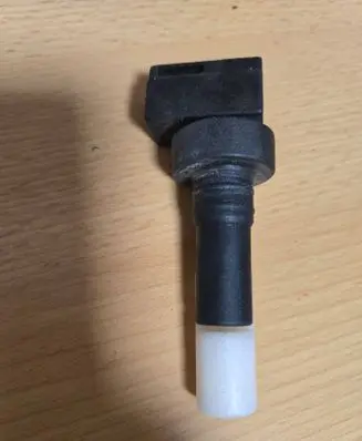 Nissan Terrano Windshield washer fluid level sensor 