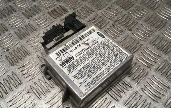 Ford Mondeo Mk III Airbag control unit/module 4S7T14B056AC CD132 461905E70061112