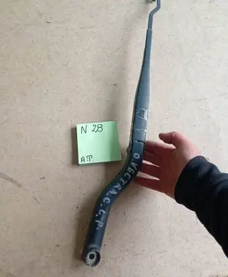 Opel Vectra C Front wiper blade arm 896565
