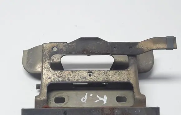 BMW 3 E30 Front door exterior handle/bracket 